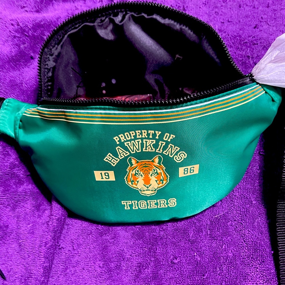 M.A.C x Stranger things Fanny pack